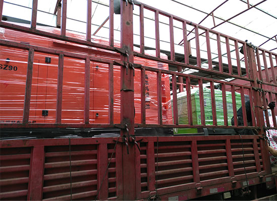 雄安混凝土液壓濕噴機(jī)、空壓機(jī)發(fā)貨現(xiàn)場