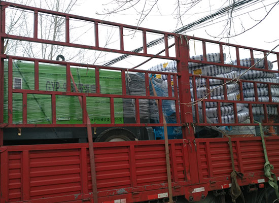 液壓濕噴機、雙液注漿機、優(yōu)質噴漿管發(fā)貨現(xiàn)場